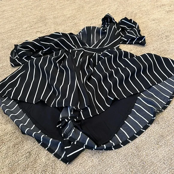 WHOIAM Black and White Romper - Picture 6 of 7